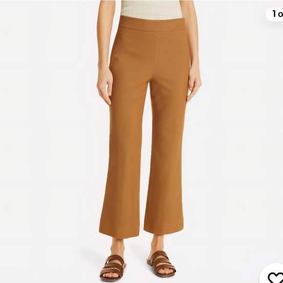 Vince Pants - NWT VINCE Kick Flare Crop Pant in Toffee Size 6